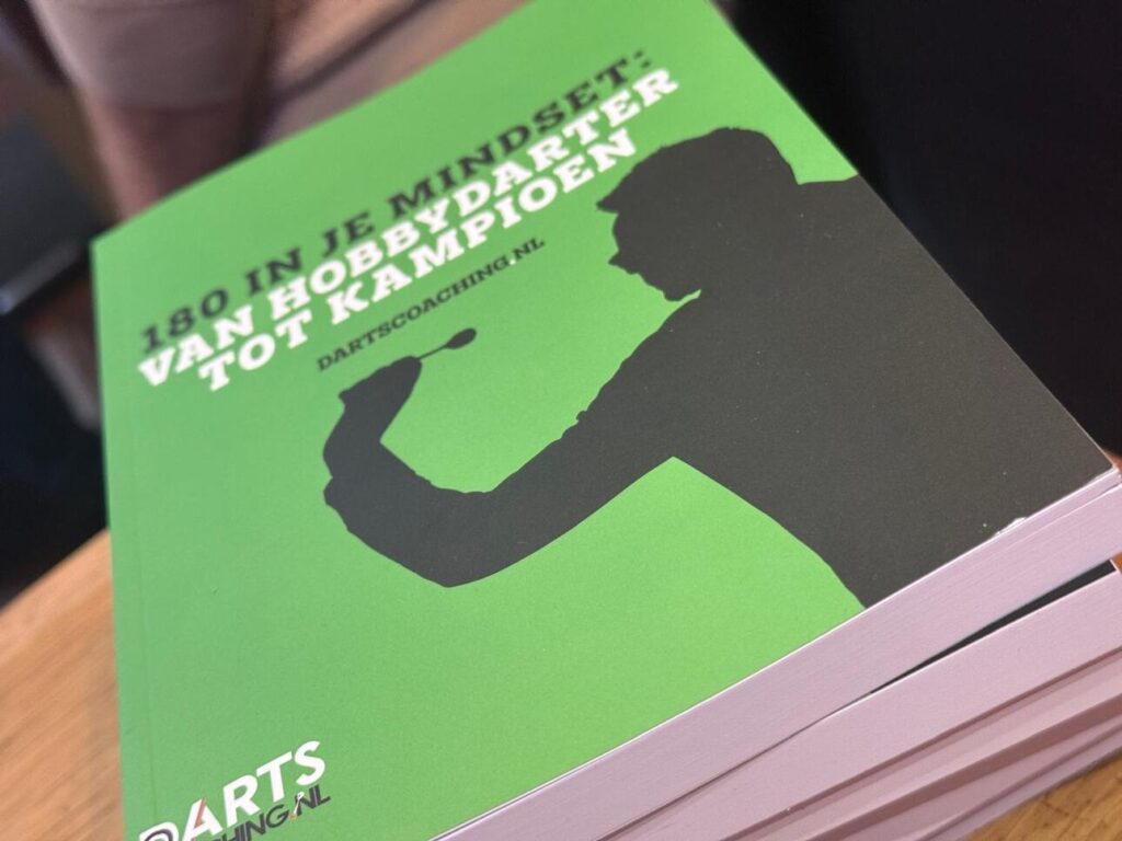 De cover van het boek 180 in je mindset van darter Joppe Bakens.