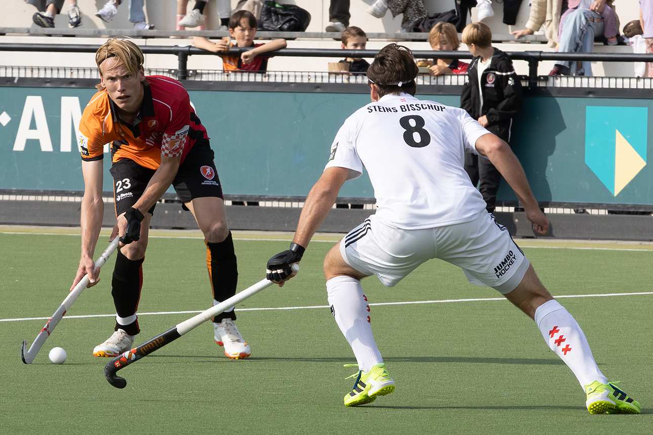 Joep de Mol actie hockey Oranje-Rood